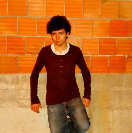 ( Oğulcan Ertan ) İlk Vinesini 2013 Yılında Çekti.